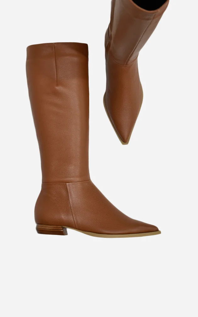 Bota Marrom Camel Couro Cano Alto Salto Baixo Escultura Bico Fino